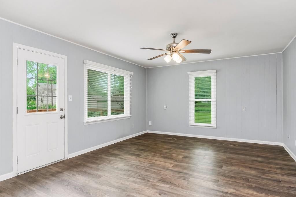 5120 Monrovia Street — photo 11