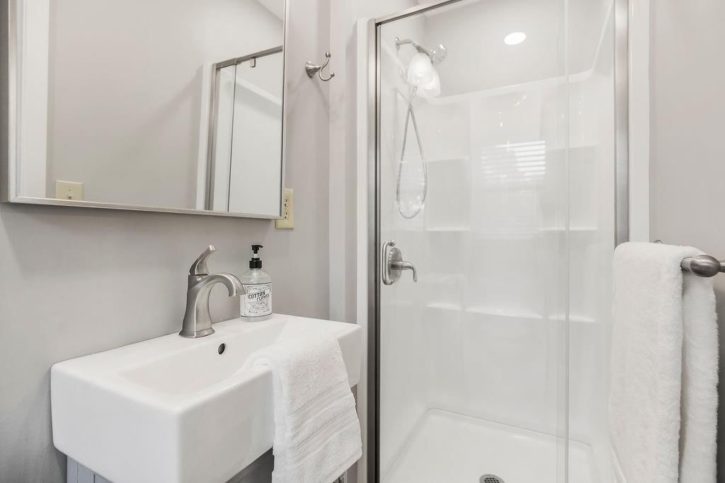 5120 Monrovia Street — photo 22