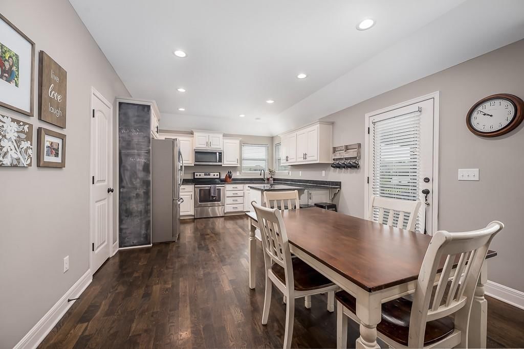 14164 Nicollete Court — photo 9