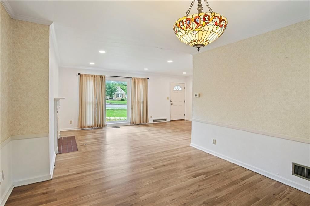 5600 Roe Boulevard — photo 12