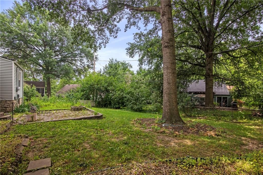 5600 Roe Boulevard — photo 33