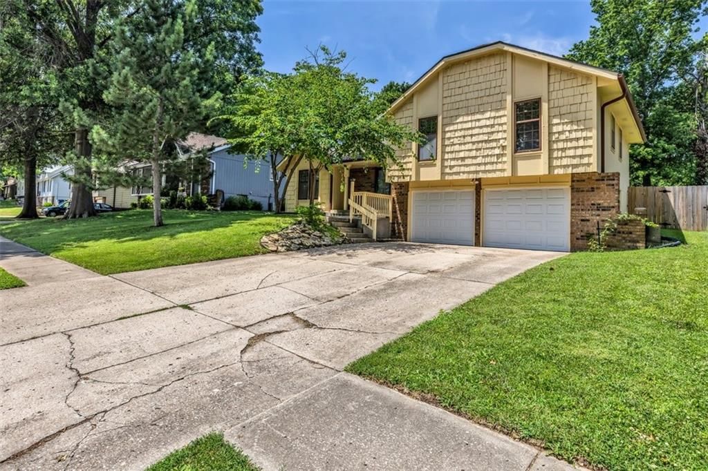 1110 Canterbury Lane — photo 3