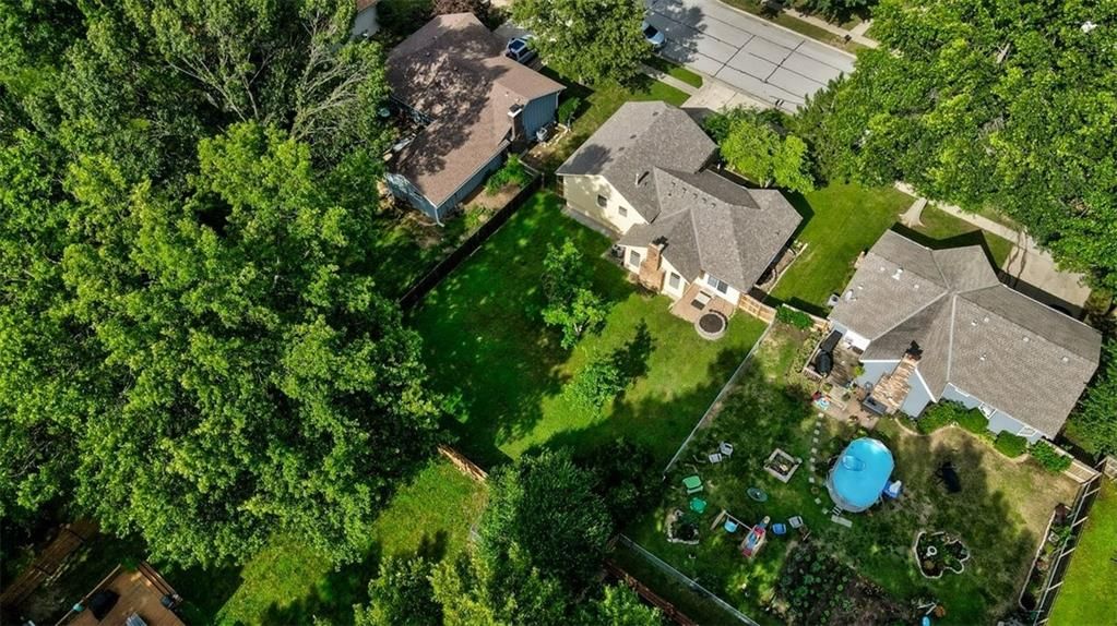 1110 Canterbury Lane — photo 31