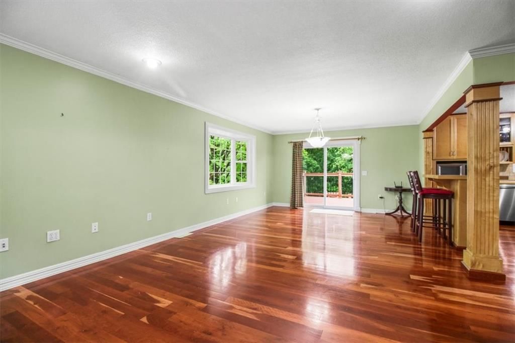 Photo 5 of 42 - 4188 Country Squire Lane