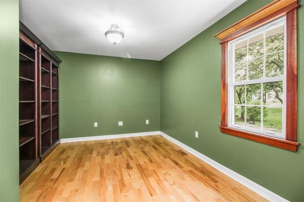 Photo 11 of 42 - 4188 Country Squire Lane