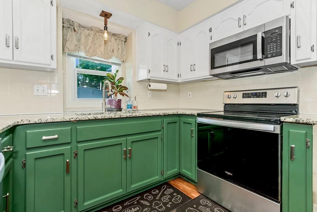 10317 NW 85TH Street — photo 8
