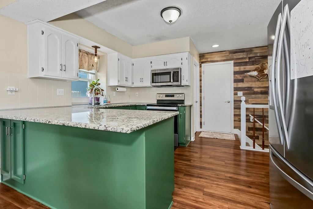10317 NW 85TH Street — photo 11