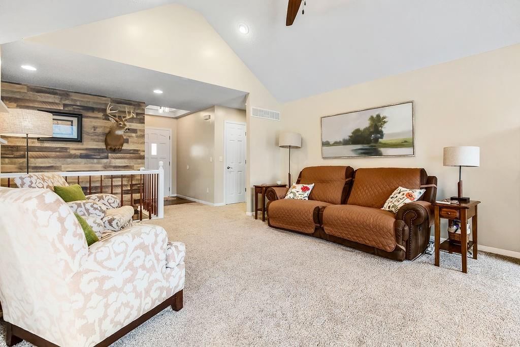 10317 NW 85TH Street — photo 17
