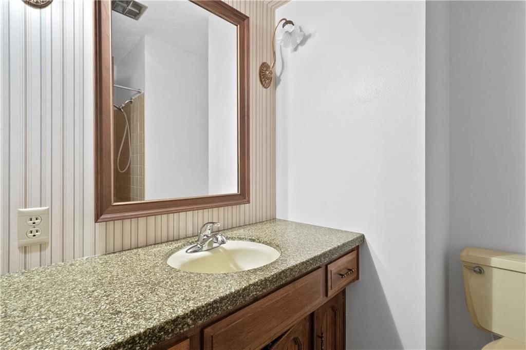 1150 NE Colbern Road — photo 35