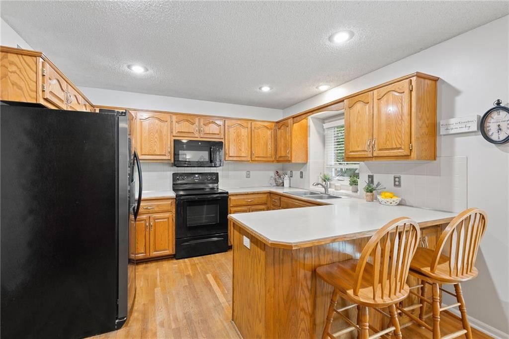 3909 NE 60th Street — photo 13