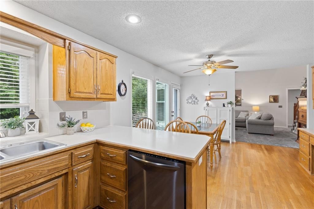 3909 NE 60th Street — photo 15