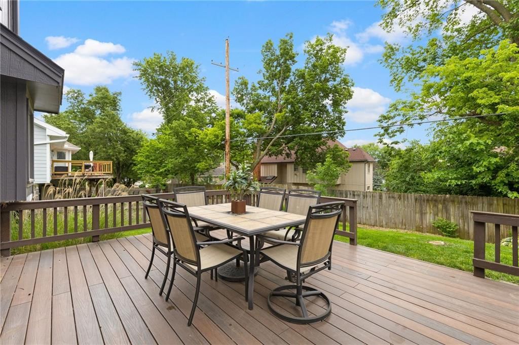 3909 NE 60th Street — photo 31