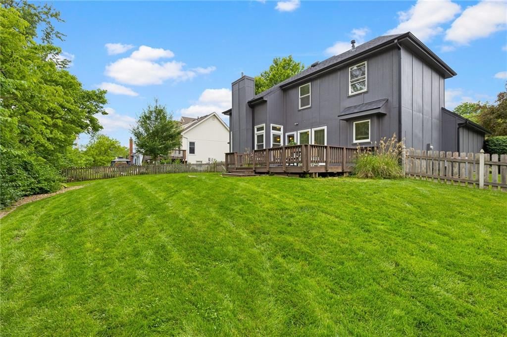 3909 NE 60th Street — photo 33