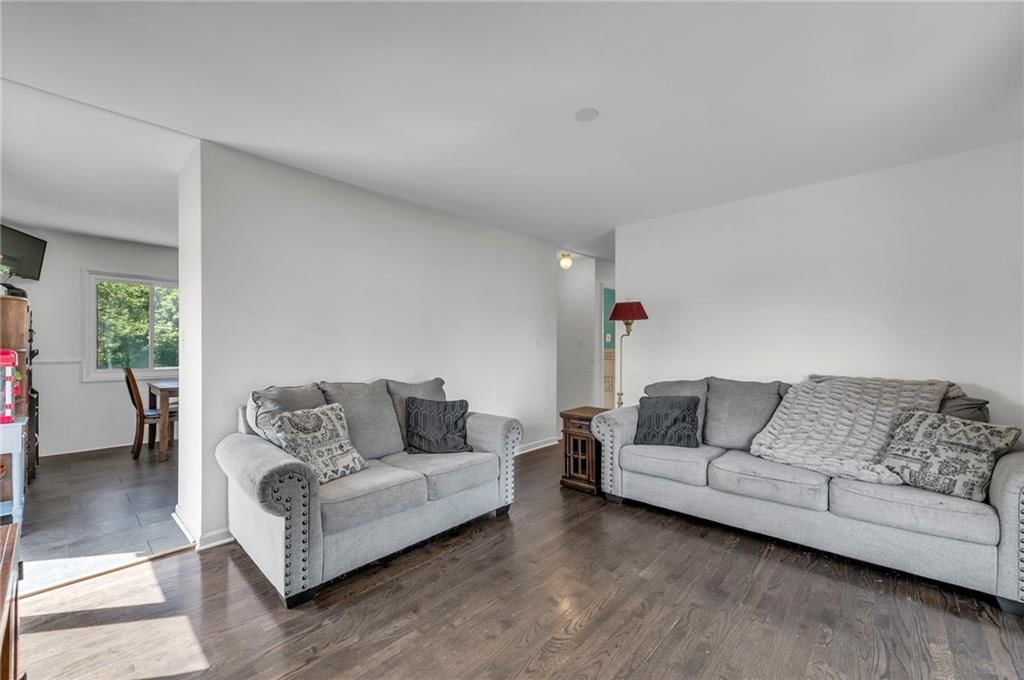 8410 Barnett Avenue — photo 5
