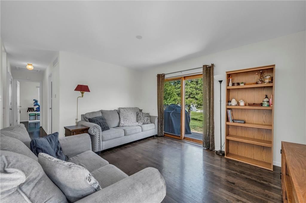 8410 Barnett Avenue — photo 6