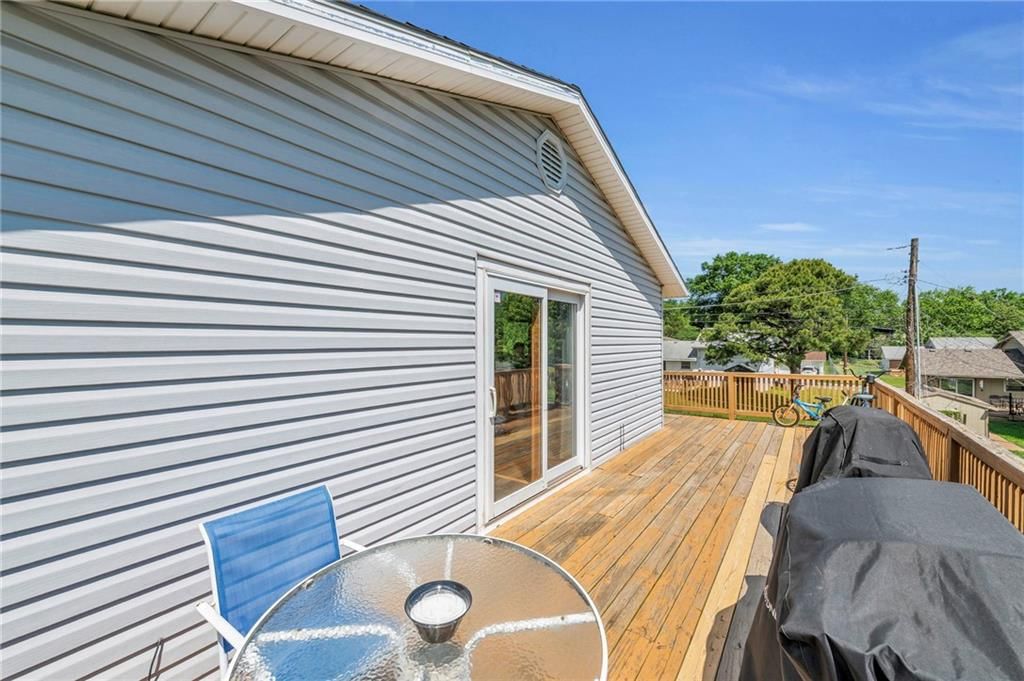8410 Barnett Avenue — photo 24