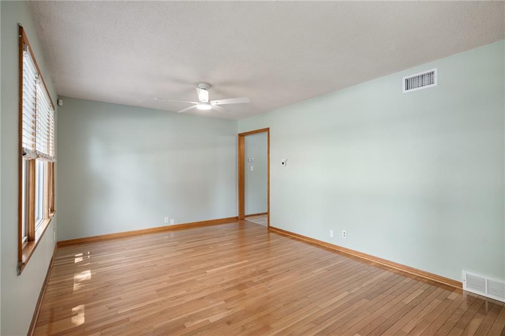 11124 W 69th Terrace — photo 9