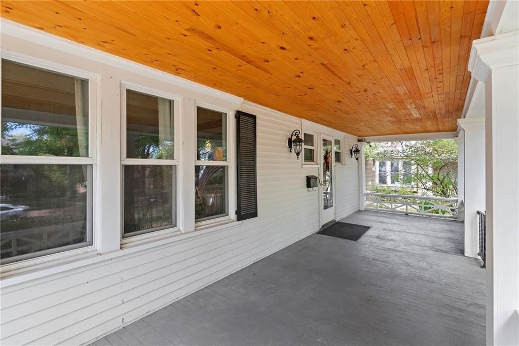 424 S Elm Street — photo 5