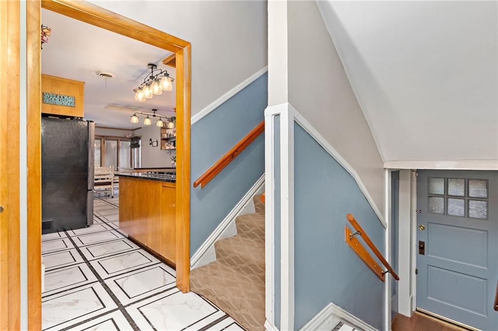 424 S Elm Street — photo 27
