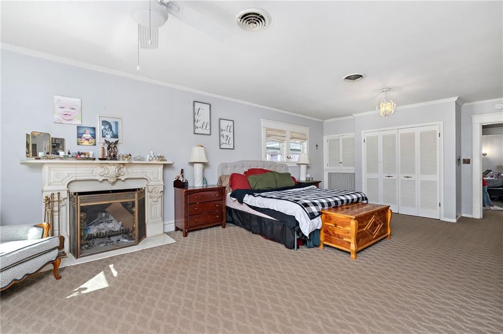 424 S Elm Street — photo 34