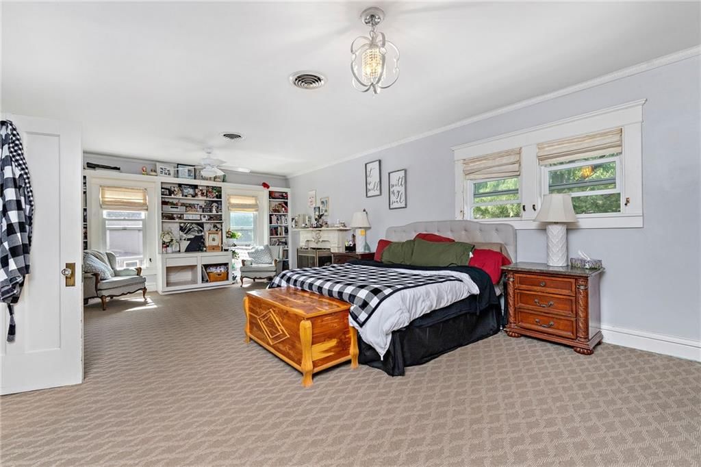 424 S Elm Street — photo 35