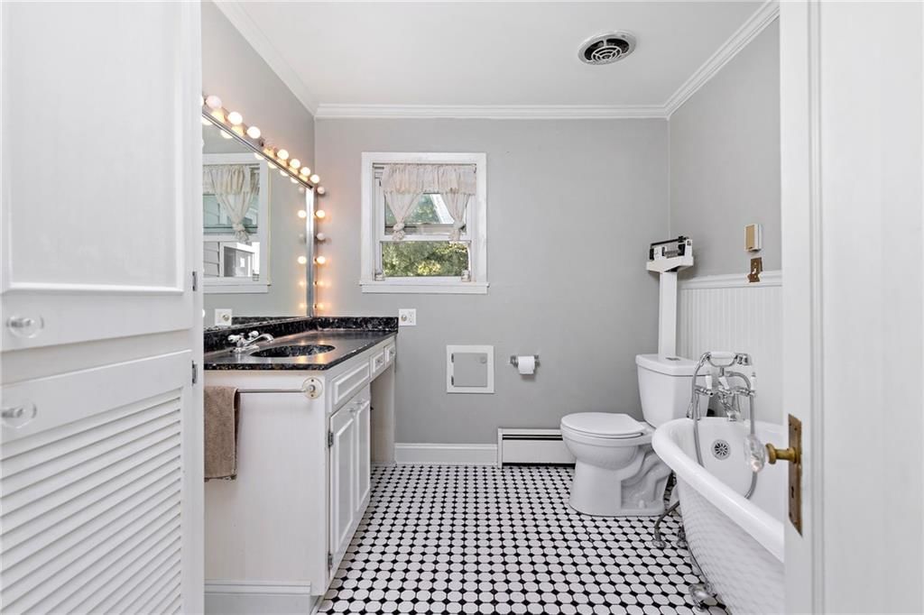 424 S Elm Street — photo 42