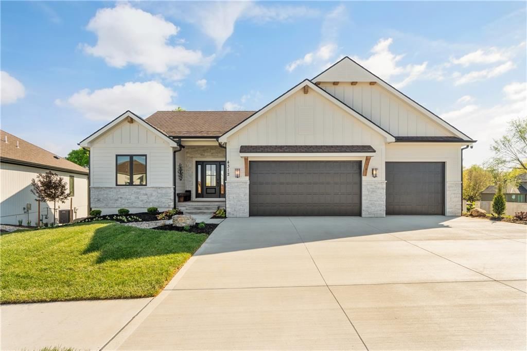 1500 NE Park Springs Terrace, Lee's Summit, MO