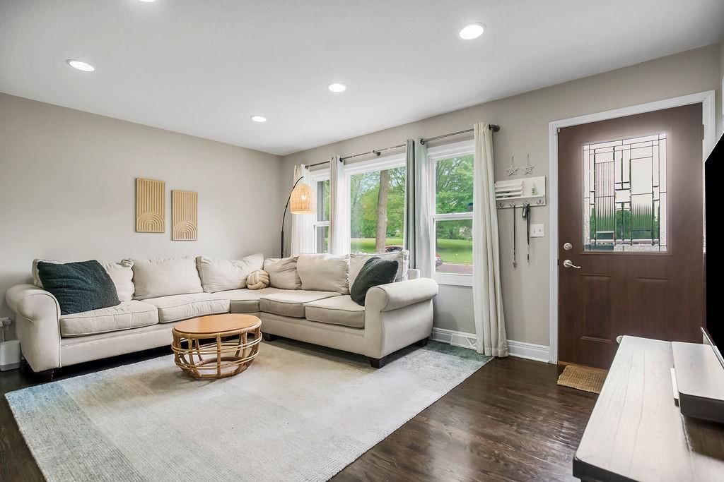 9322 Woodward Street — photo 4