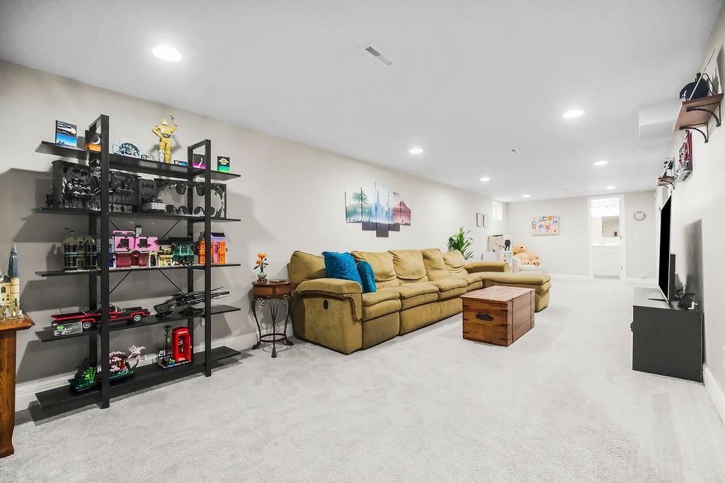 9322 Woodward Street — photo 28