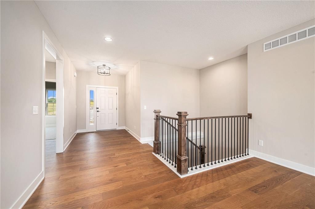 462 Green Drive — photo 6