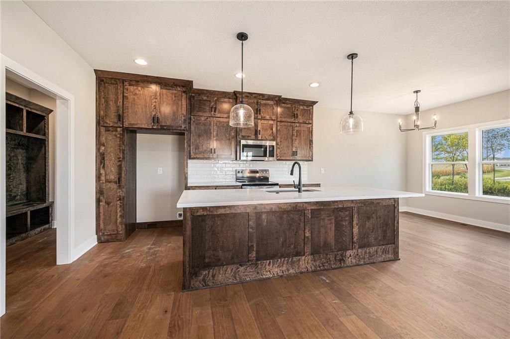 462 Green Drive — photo 10