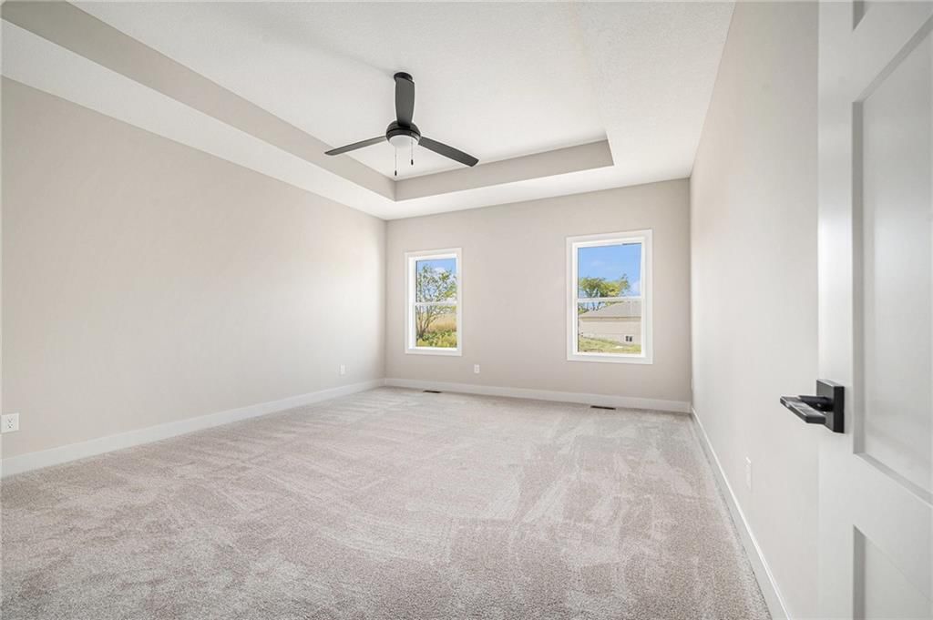 462 Green Drive — photo 15