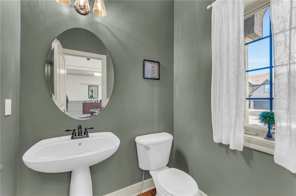 Photo 17 of 61 - 2301 NE 110th Street