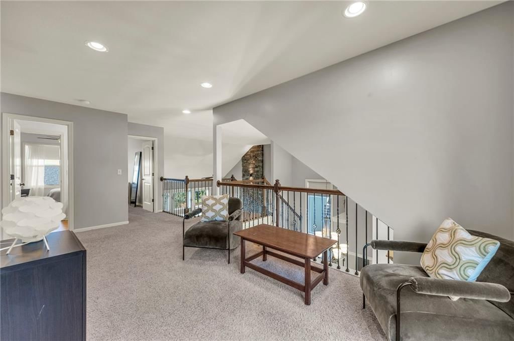 Photo 20 of 61 - 2301 NE 110th Street