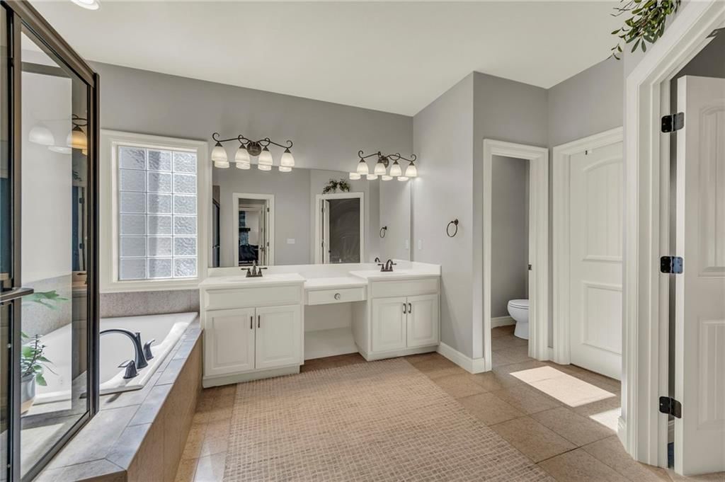 Photo 25 of 61 - 2301 NE 110th Street