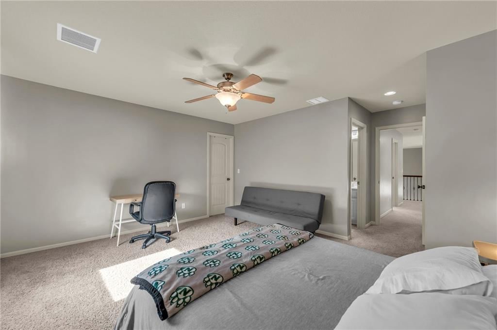 Photo 33 of 61 - 2301 NE 110th Street