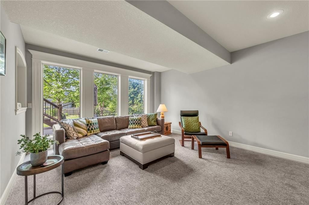 Photo 42 of 61 - 2301 NE 110th Street