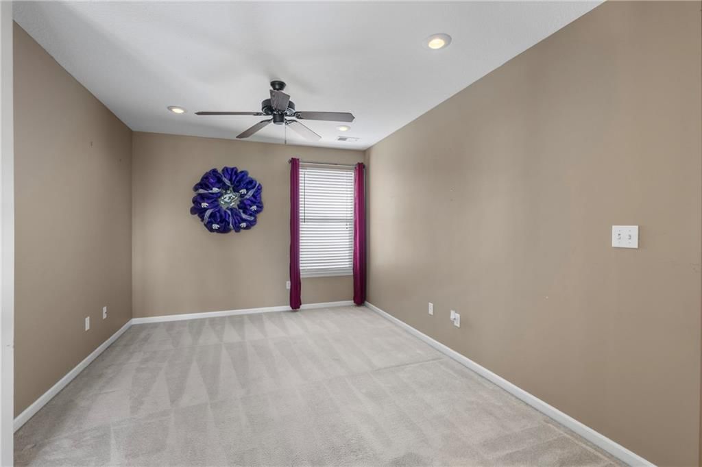 Photo 15 of 28 - 2133 W Ferrel Drive
