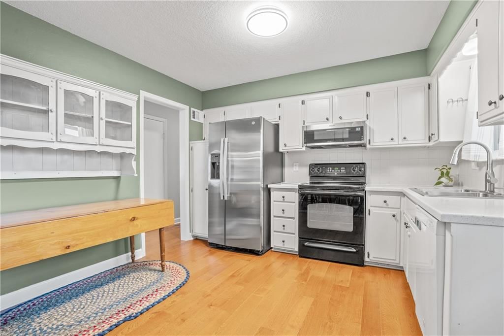 7106 Cody Street — photo 13