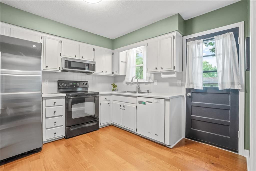 7106 Cody Street — photo 14