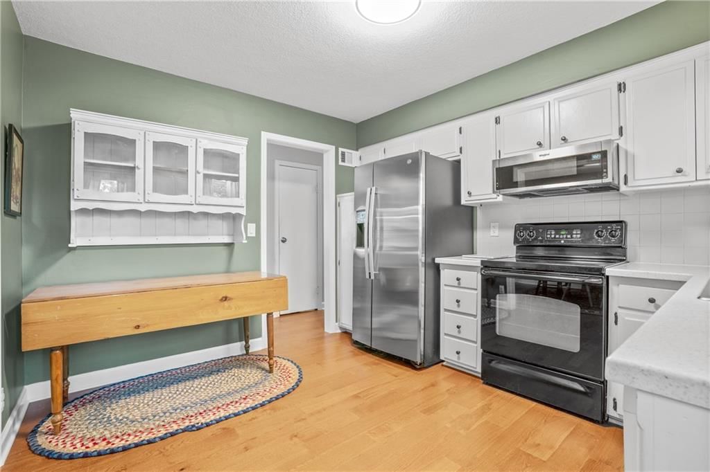 7106 Cody Street — photo 16