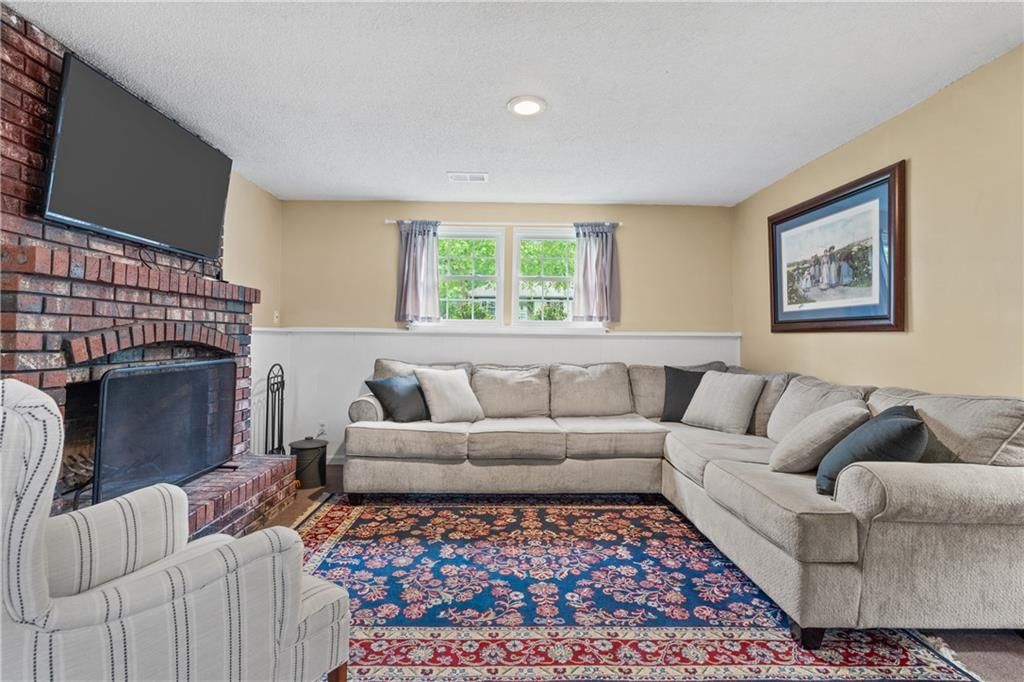 7106 Cody Street — photo 29