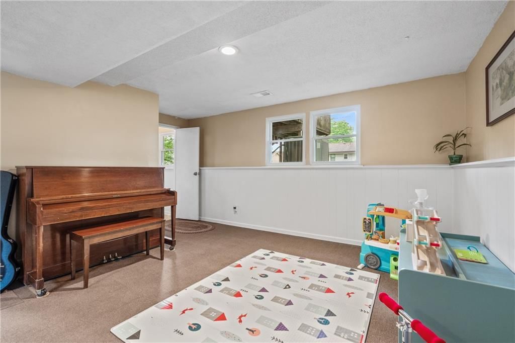 7106 Cody Street — photo 32
