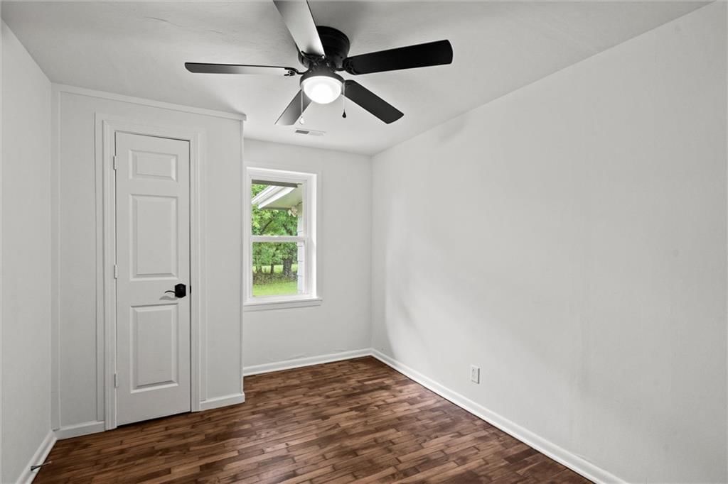 Photo 15 of 26 - 908 N 8th Street