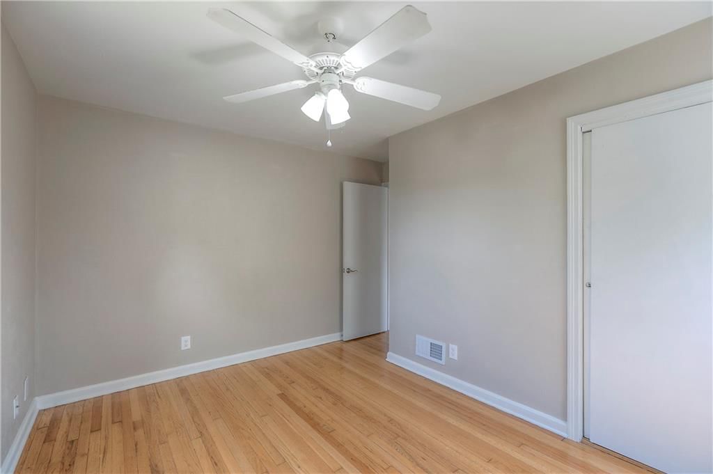 1212 Everett Avenue — photo 13