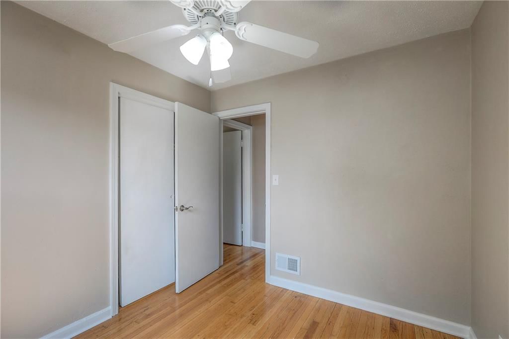 1212 Everett Avenue — photo 16