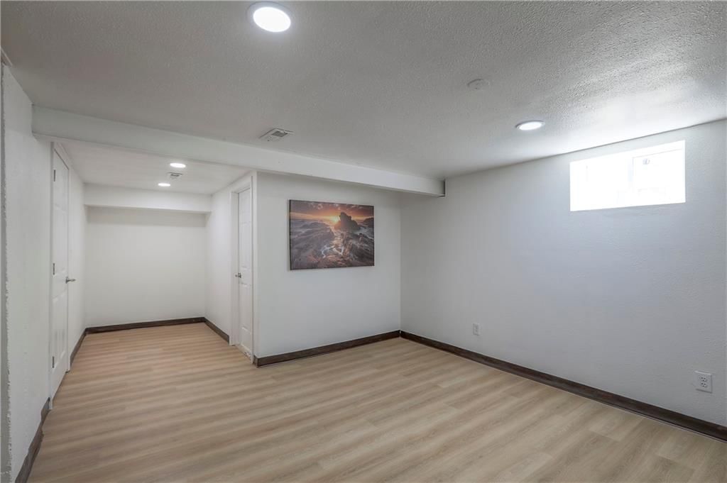 1212 Everett Avenue — photo 23