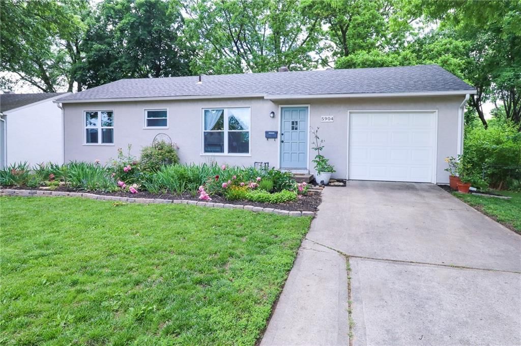 5904 N Howard Avenue — photo 2