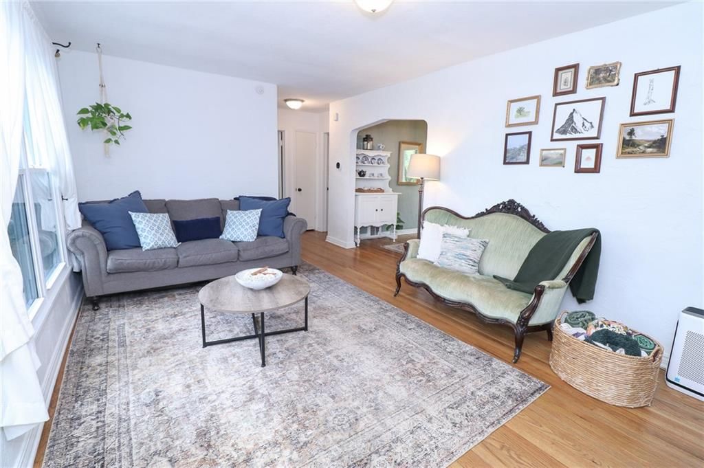 5904 N Howard Avenue — photo 3
