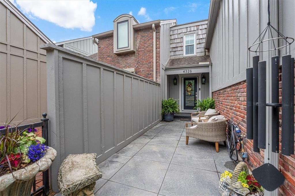 4325 W 112th Street — photo 5